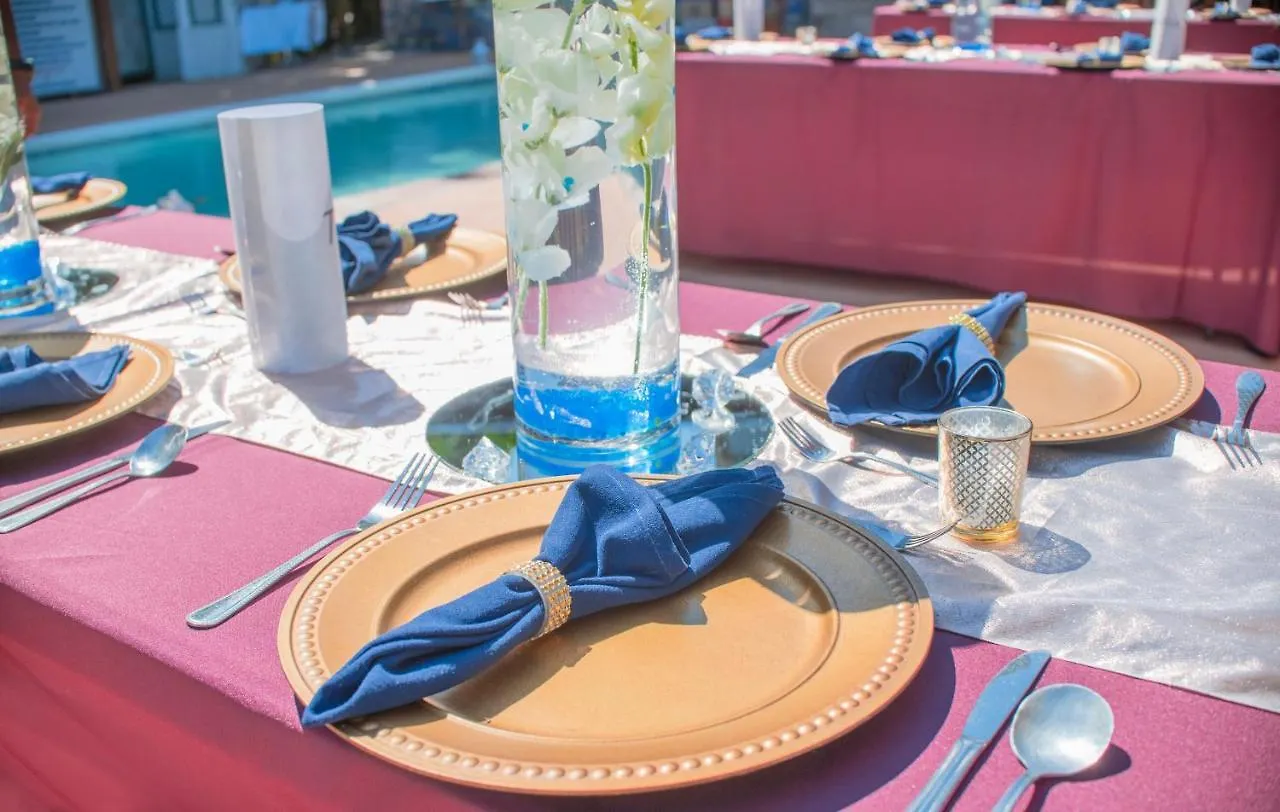 فندق Bay View Eco Resort & Spa بورت أنطونيو